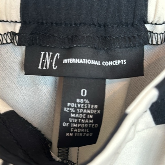 INC women’s wide leg size 0 Black and white striped lined pants - Picture 4 of 11